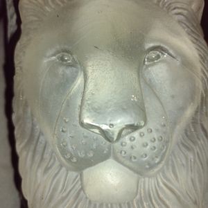 Glass lion head paper weight